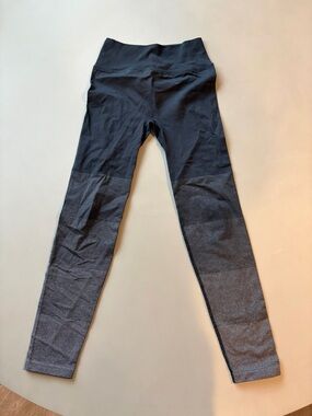 Black High-Waist Leggings with ombré lower Panels